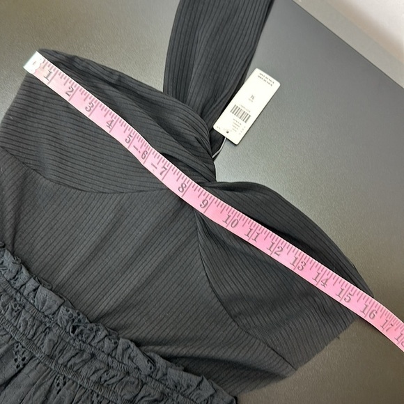 Anthropologie En Saison Black One Shoulder Camilla Jumpsuit M Eyelet Wide Leg - Picture 14 of 16
